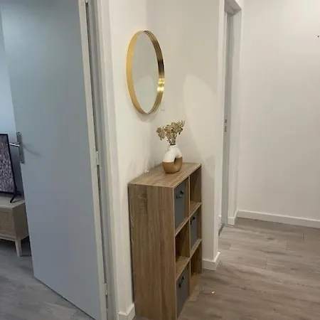 F4 Elegant - Cosy Apartment
