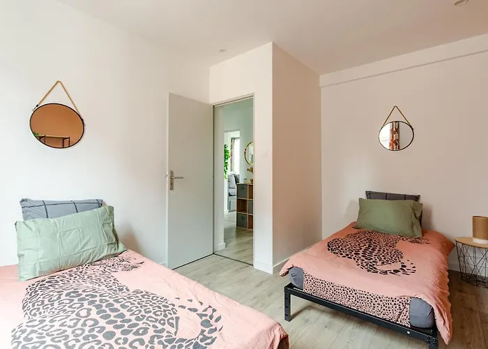 F4 Elegant - Cosy アパート