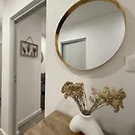F4 Elegant - Cosy Apartment *